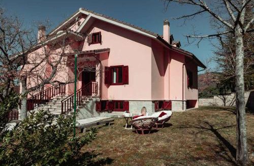 Fiastra House | Villa Miralago