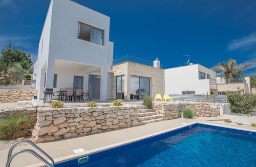 Latchi House | Villa mit Panoramablick auf das Meer von Latchi by Interhome