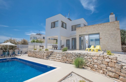 Latchi House | Villa mit Panoramablick auf das Meer von Latchi by Interhome