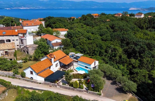 Risika Villa | Villa mit Whirlpool und Pool