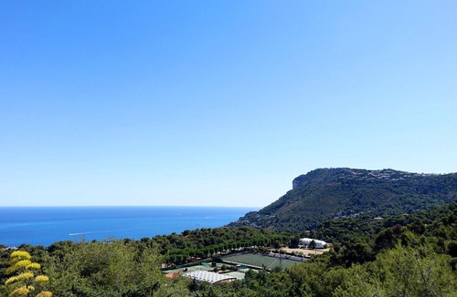 Beausoleil Villa | VILLA MITOYENNE DYONIS VI4231 By Riviera Holiday H