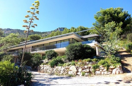 Beausoleil Villa | VILLA MITOYENNE DYONIS VI4231 By Riviera Holiday H