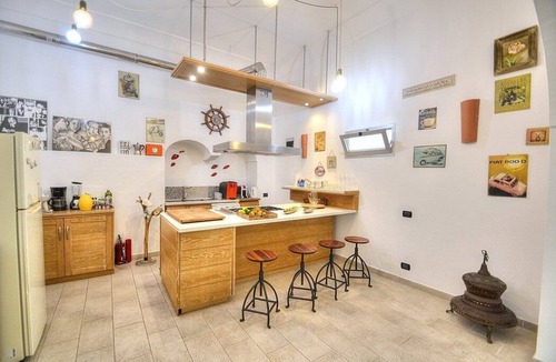 Positano Apartment | Villa Mitrea: A bright and elegant apartment located in the center of Positano, with Free WI-FI.
