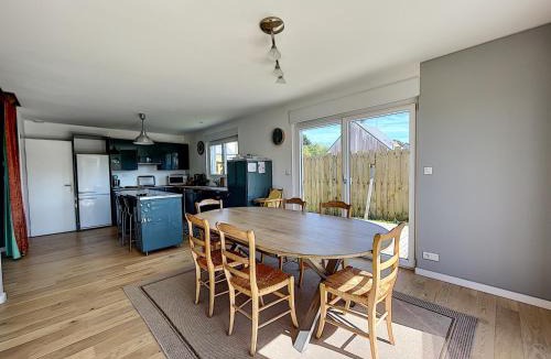 Saint-Pair-sur-Mer House | Villa moderne au calme, terrasse, jardin clos, à 500m de la plage de Kairon, proche commerces et loisirs - FR-1-361-372