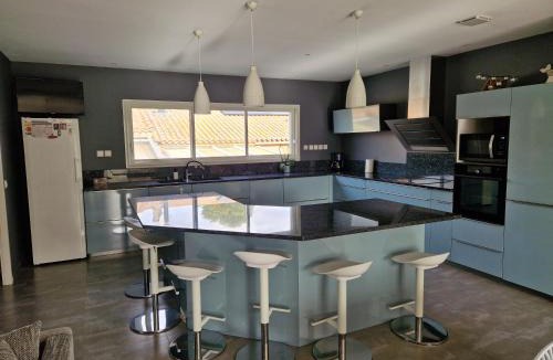 Serignan Villa | Villa moderne de 220m2 avec piscine, Sérignan