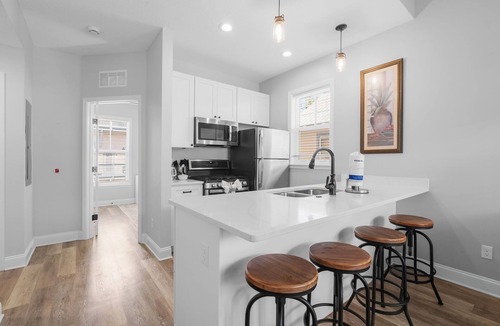 Lincolnville Apartment | Villa Mojito Unit B in Historic Downtown