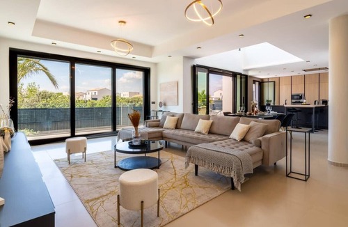 Serignan Villa | Villa Monégasque, elegance & Exclusive seaside getaway