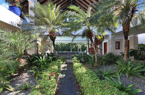 Yarary - Cap Cana Villa | Villa Monica: Private retreat near golf w/staff, pool & golf cart