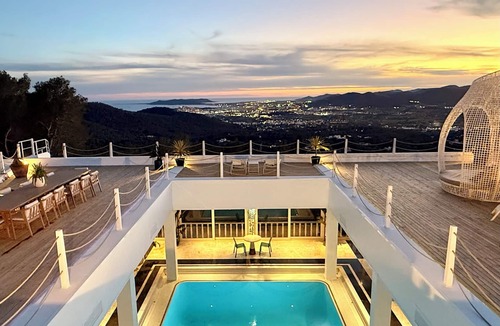 Santa Eulalia del Rio Villa | Villa Monochrome