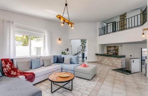Old Hersonissos Villa | Villa Monroe by Villa Plus