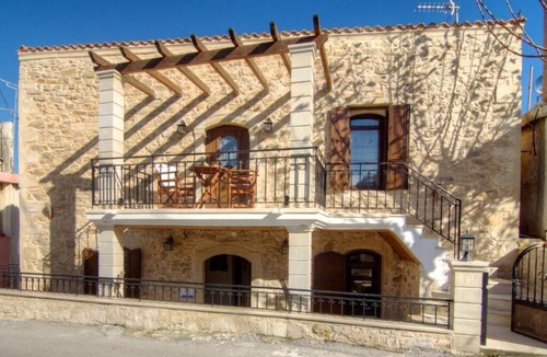Damavolos House | Villa Morfeas - Traditional Cretan Escape with BBQ