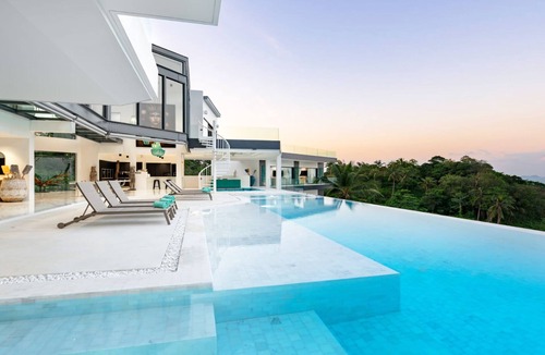 Mae Nam Villa | Villa Murano Exclusive 7BR Retreat in Bang Por