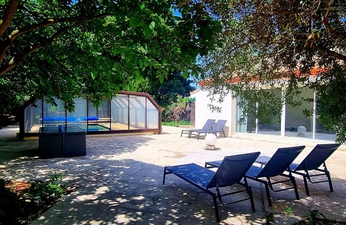 Frontignan Villa | Villa Muscat, authentic charm in the heart of town/beaches 3 kilometers