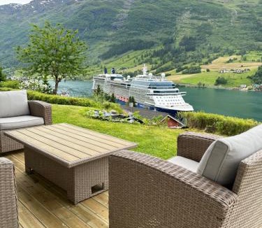 Olden Apartment | Villa Myklebust
