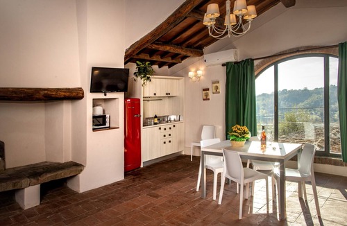 Figline e Incisa Valdarno Apartment | Villa Norcenni Aparthotel