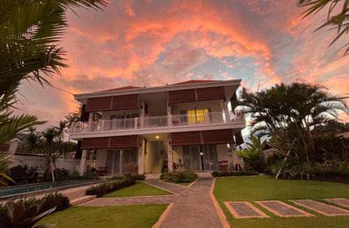 Purwakerti House | Villa Nah Amed