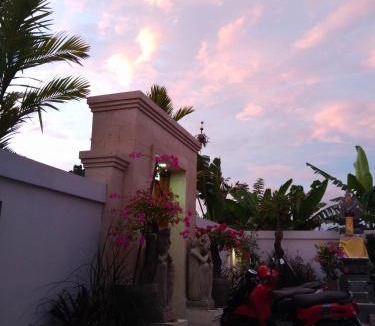Purwakerti House | Villa Nah Amed
