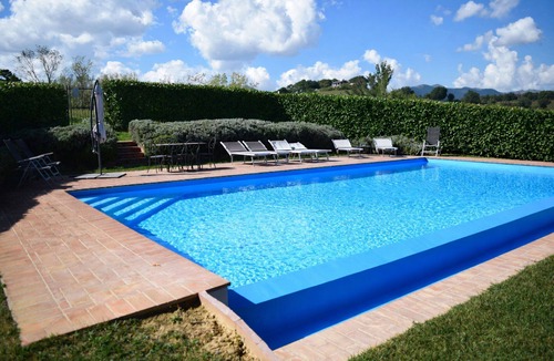 Castelraimondo Villa | Villa Nasca Countryside and Pool