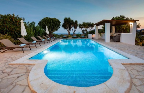Sant Josep de sa Talaia Villa | Villa Near Ibiza Town-San Antonio Sleeps 14