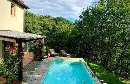 Uzzano Villa | Villa nel verde | civico 2
