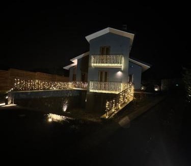 Nicolosi House | Villa NEONERO