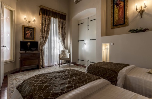 Old Town Hotel | Villa Nepos Hotel