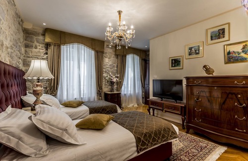 Old Town Hotel | Villa Nepos Hotel