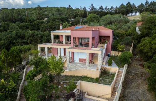 Neraida House | Villa Neraida - Panoramic Lake View Retreat