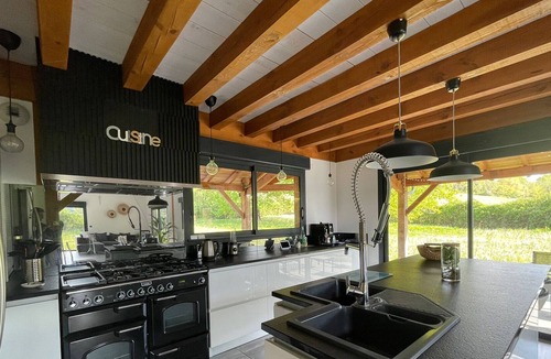 Nerbis House | Villa Nerbis is located in the small town of Nerbis in the department of Landes