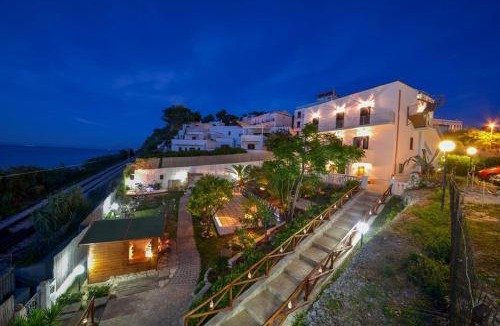 Vico del Gargano Hotel | Villa Nettuno