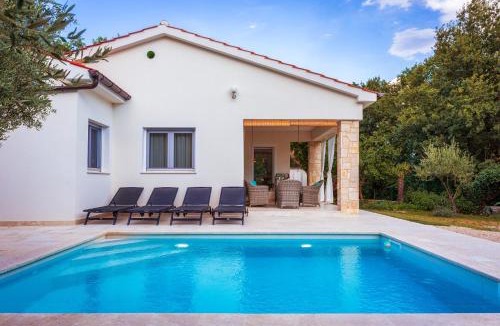 Omisalj Villa | Villa Nevera