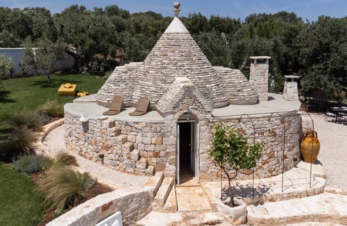 Ostuni Villa | Villa 'New Borghetto Formica Con Piscina' with Private Pool, Wi-Fi and Air Conditioning