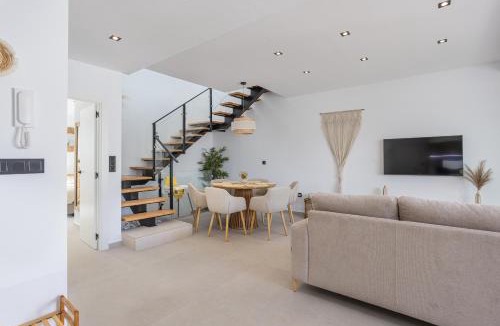 Dolores Villa | Villa Nica