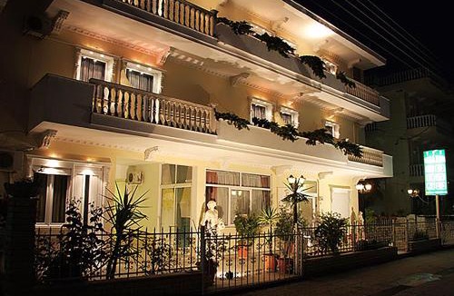Olymbiaki Akti Apartment | Villa Niki