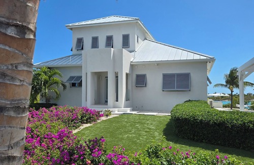 Ocean Point Villa | Villa Nirvana - Water Front Oasis where tranquility awaits!