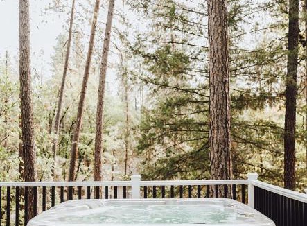 Lakehead-Lakeshore House | Villa Nosoni