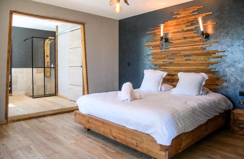 Calvisson Hotel | Villa Occitana