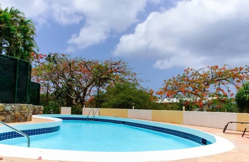 Estate Frenchman Bay House | Villa Odeon a 4 Bedroom 3.5 Bath Villa