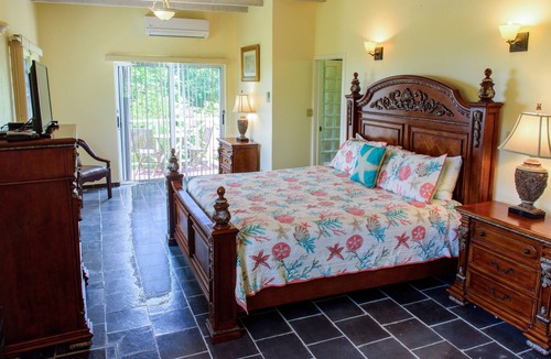 Estate Frenchman Bay House | Villa Odeon a 4 Bedroom 3.5 Bath Villa
