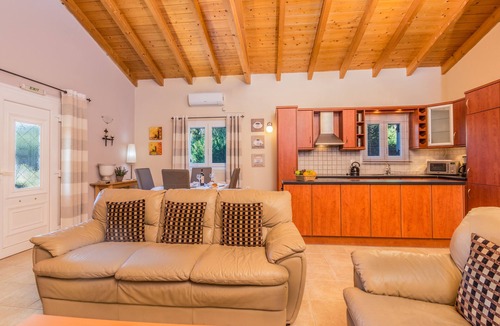 Afra Villa | Villa Oleander - Villa with private pool. Arrival & departure day is Monday