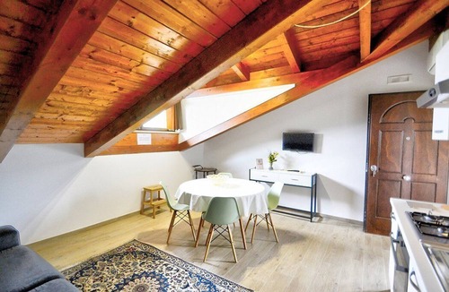 Frascinelle House | Villa Olga E: A cozy and welcoming apartment that is part of a villa situated in a quiet location, a few minutes from the town center, with Free WI-FI.