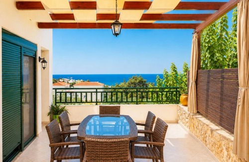 Gerani Villa | Villa Olive - Four Bedroom Villa, Sleeps 7