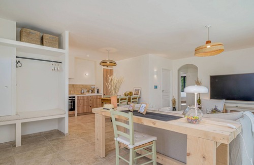 Lourmarin Villa | Villa Oliveda | Pool & Home Cinema