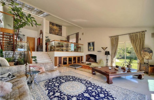 La Croix des Gardes Villa | Villa Omkara