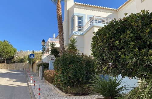Budens House | VILLA on a golf course close to the beach, swimming pool 50 metres away, WIFI fibre.