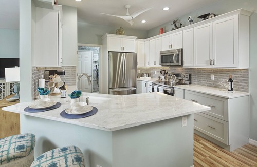 Falcons Glen House | Villa on Golf Course with Heated Saltwater Pool