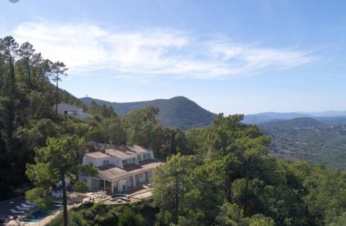 Saint-Raphael Villa | Villa Ormarine, vue exceptionnelle sur la baie de Cannes et le Mercantour