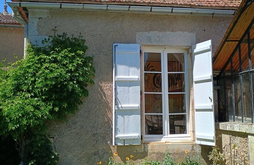 Montbron Cottage | Villa Paignon Studio, charming fully equipped cottage