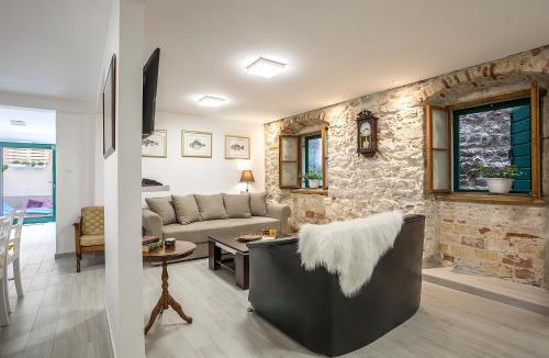 Old Town Villa | Villa Palace