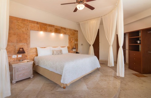 Alfredo V. Bonfil Hotel | Villa Palmeras